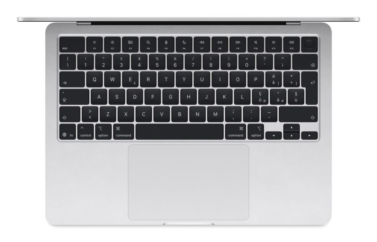 Apple MacBook Air 13-inch : M4 chip with 10-core CPU and 10-core GPU  24GB  512GB SSD - Silver - Image 2