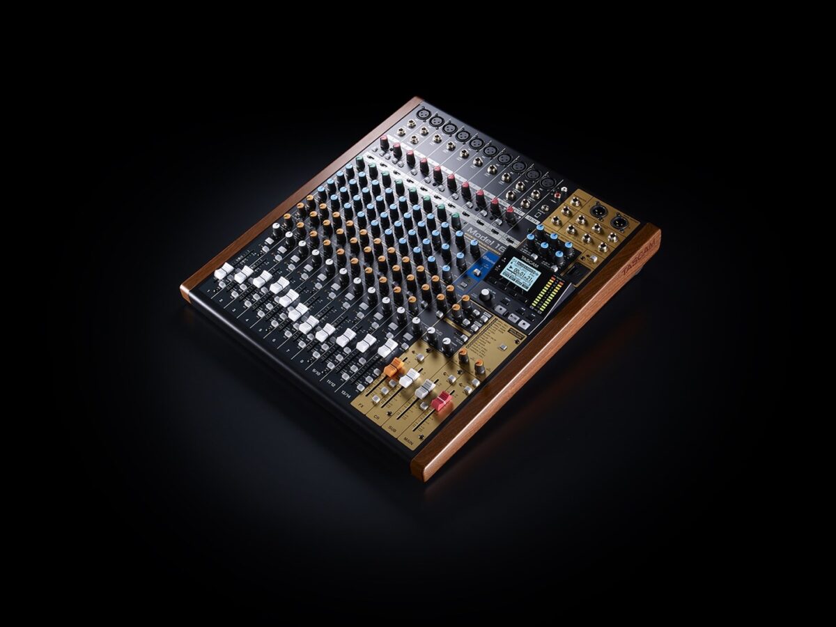 Tascam MODEL 16 audio mixer 16 channels 20 - 30000 Hz Black  Gold  Wood - Image 4