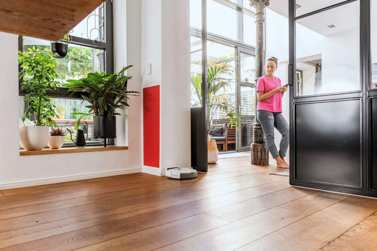 KARCHER RCV 5 Cleaning Robot - 1.269-640.0 - Image 4