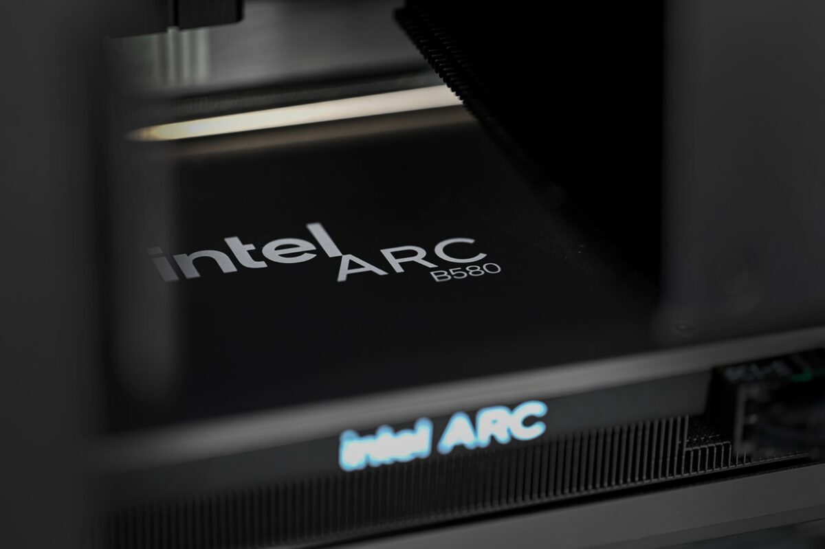 Actina 5901443410294 PC AMD Ryzen™ 7 8400F 32 GB DDR5-SDRAM 1 TB SSD Intel Arc B580 Midi Tower Black - Image 10