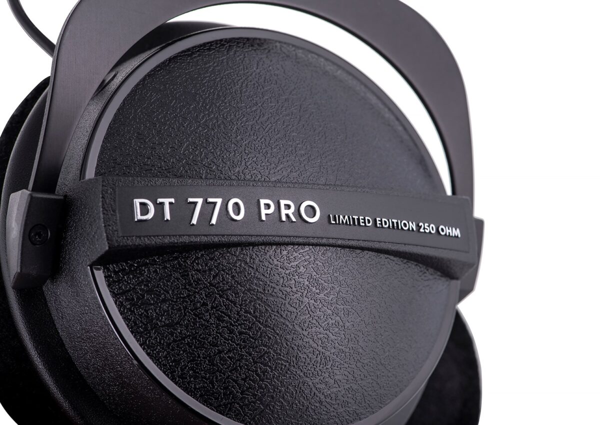 Beyerdynamic DT 770 PRO 250 Ohm Black Headphones - Image 6