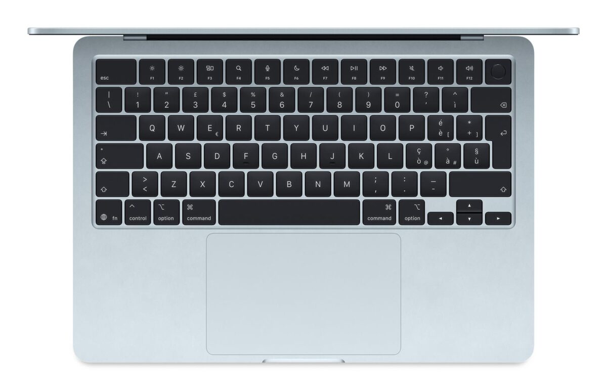 Apple MacBook Air 13-inch : M4 chip with 10-core CPU and 10-core GPU  24GB  512GB SSD - Sky Blue - Image 2