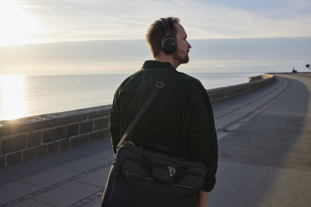 Poly Voyager Surround 80 UC USB-C Black - Image 2